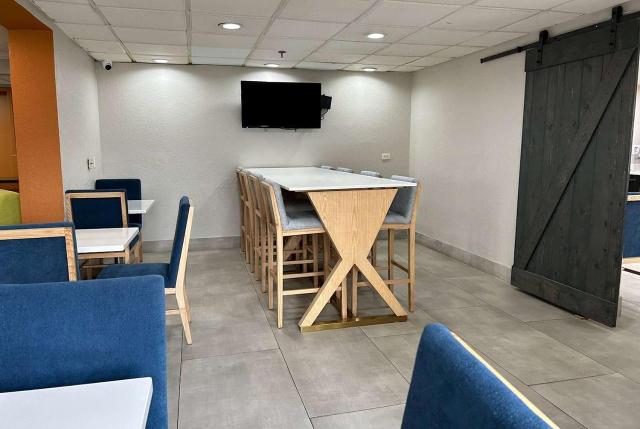 La Quinta By Wyndham Orlando South Ξενοδοχείο Williamsburg Εξωτερικό φωτογραφία